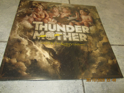 Thundermother – Dirty & Divine LP (2025 Alkuperäispainos, SS