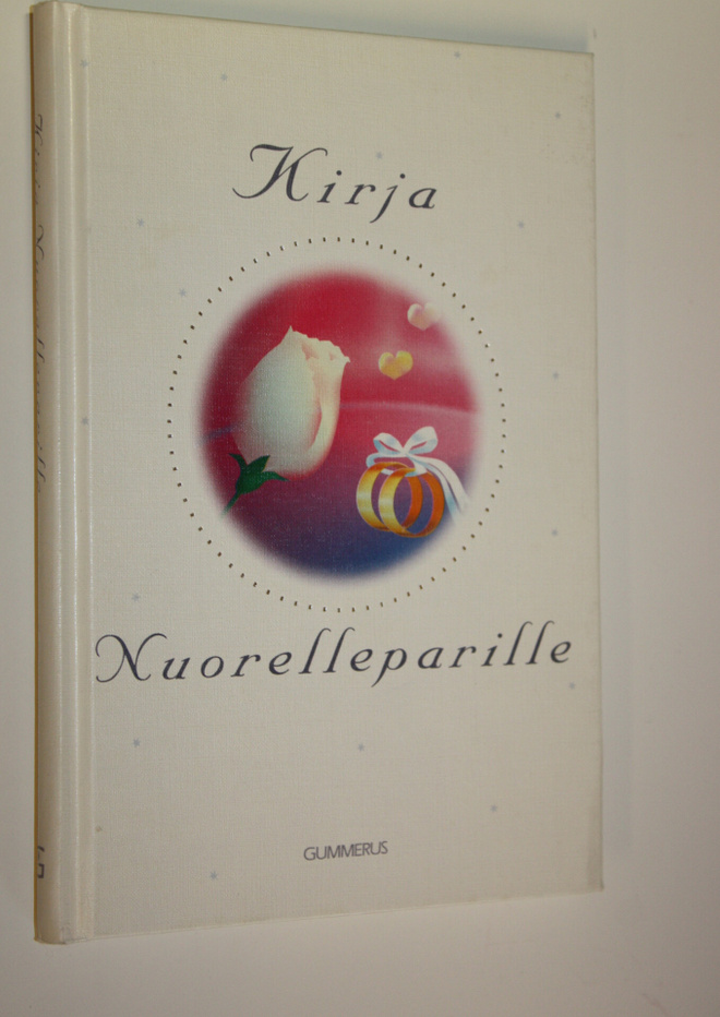 Marja Leena ym. (toim.) Laaksonen : Kirja nuorelleparille
