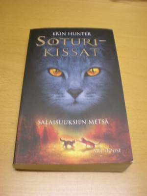 Erin Hunter: Soturikissat - Salaisuuksien metsä
