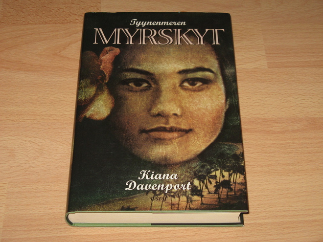 Kiana Davenport : Tyynenmeren myrskyt -kirja