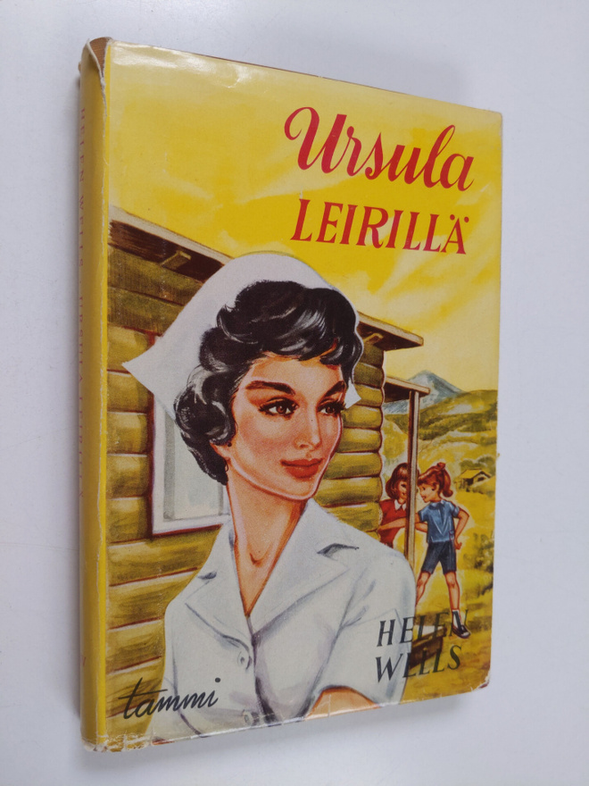 Helen Wells : Ursula leirillä
