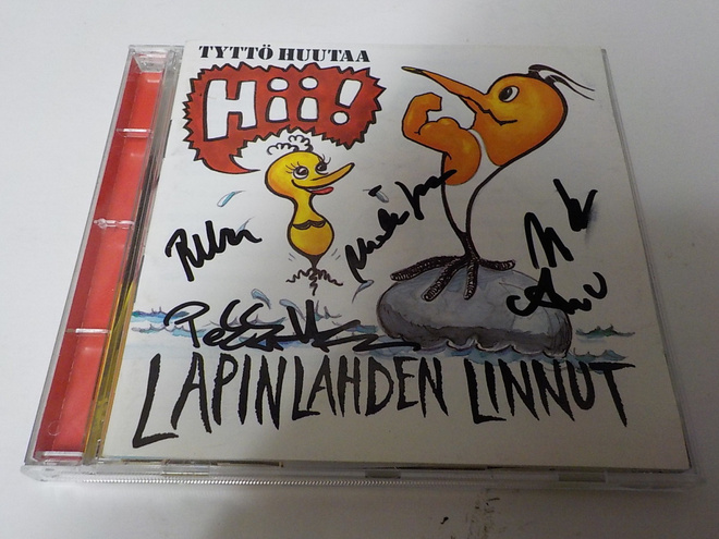 LAPINLAHDEN LINNUT - TYTTÖ HUUTAA HII! CD 5;llä NIMMARILLA