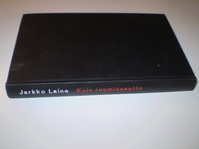Jarkko Laine: Kuin ruumissaatto