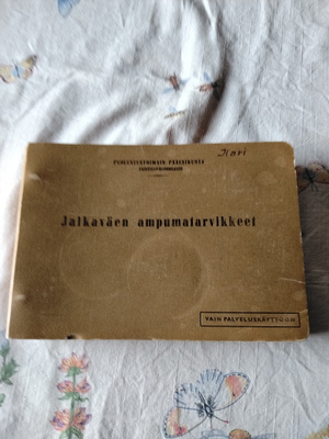 jalkaväen ampumatarvikkeet 1943