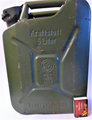 Kanisteri 5 litraa teräspeltiä armeijan käytöstä