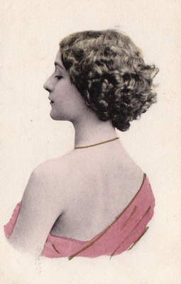 Vanha postikortti- Lina Cavalieri, oopperalaulaja