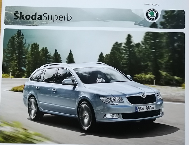 2010 Skoda Octavia esite - KUIN UUSI - 48 sivua - suom