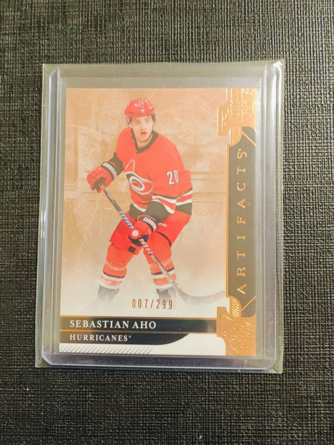 Sebastian Aho - 19-20 Artifacts Gold /299
