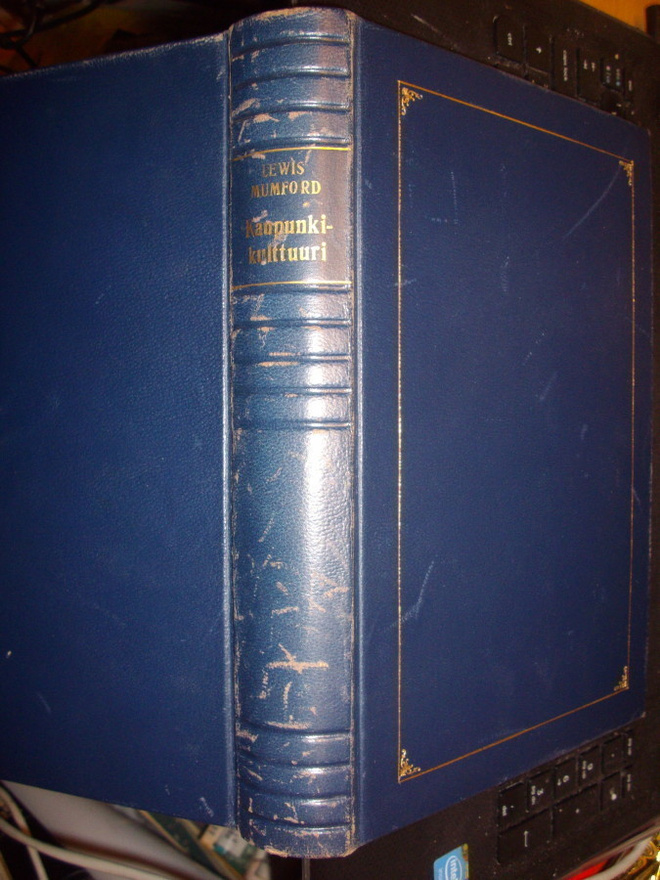 Lewis Mumford: KAUPUNKIKULTTUURI (1949) Sis.postikulut