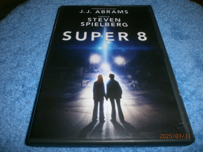 SUPER 8    -  DVD