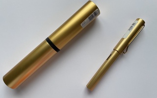 Lamy lx gold mustetäytekynä