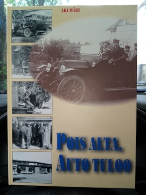 AKI MÄKI : POIS ALTA AUTO TULOO ( SIS POSTIKULU )