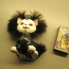 PÖRRÖPOSLIINI KISSA, JAPAN - pikkukuva 2