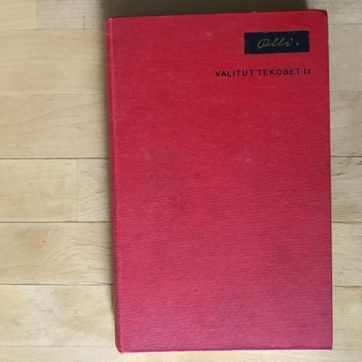 Olli; Valitut tekoset 2