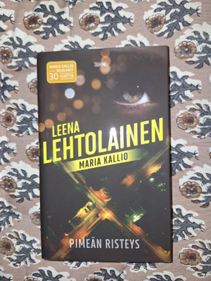 Leena Lehtolainen : Pimeän risteys 1p