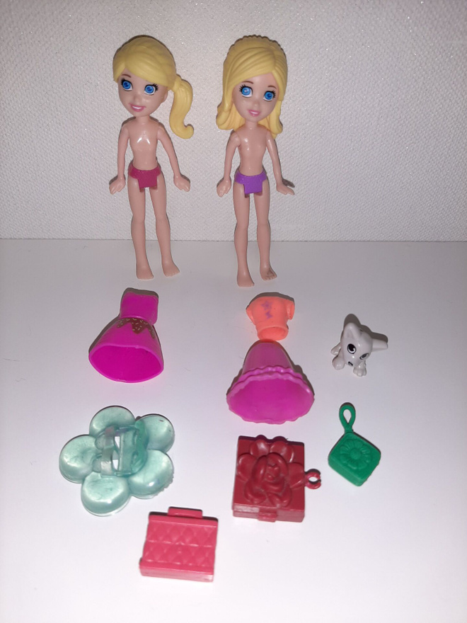 Polly pocket nuket tavaroineen
