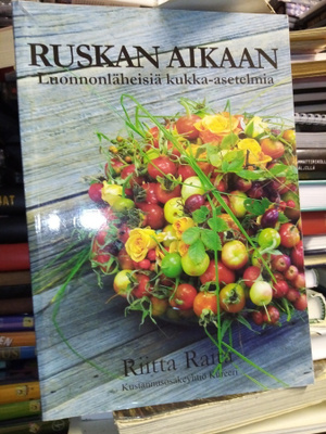 Riitta Raita : Ruskan aikaan ( SIS POSTIKULU)