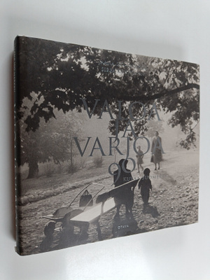 Jaana Iso-Markku : Valoa ja varjoa : 90 kuvaa Suomesta