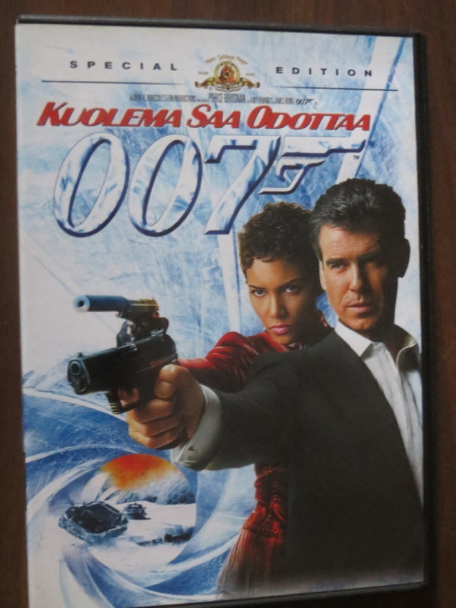Lee Tamahori:  Kuolema saa odottaa DVD