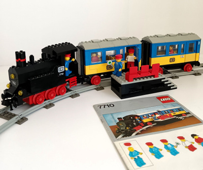 Lego town 7710 Juna vuodelta 1980