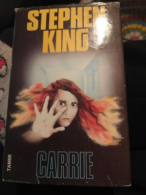 Stephen King - Carrie