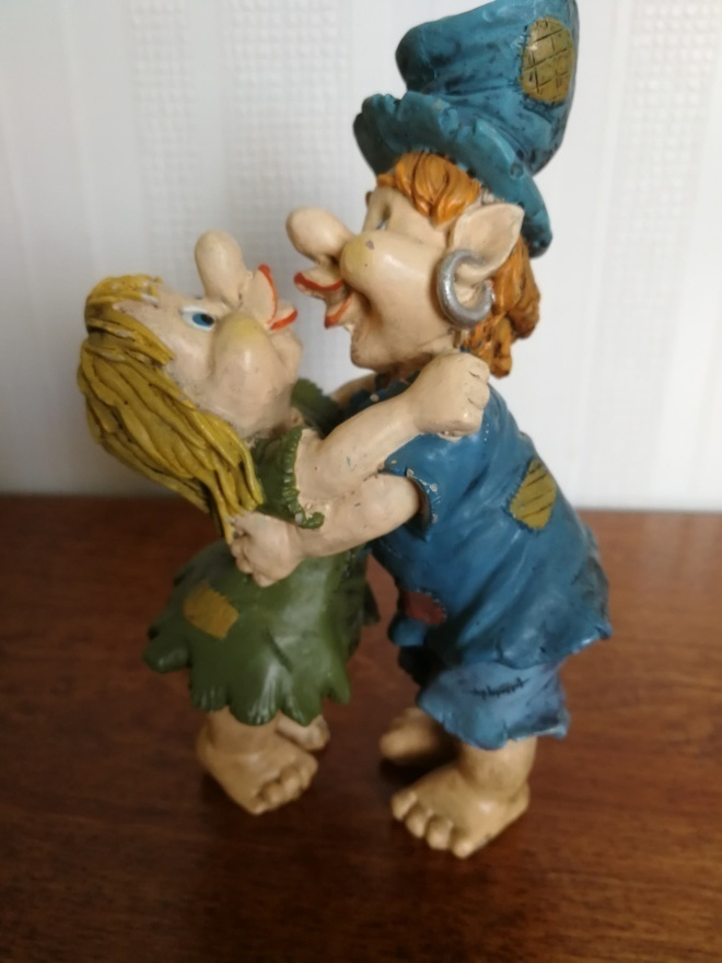 Peikot figuuri peikko parin lempi