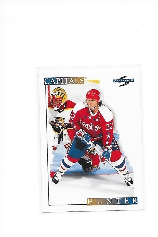 1995-96 Score #107 Dale Hunter Washington Capitals Gooni