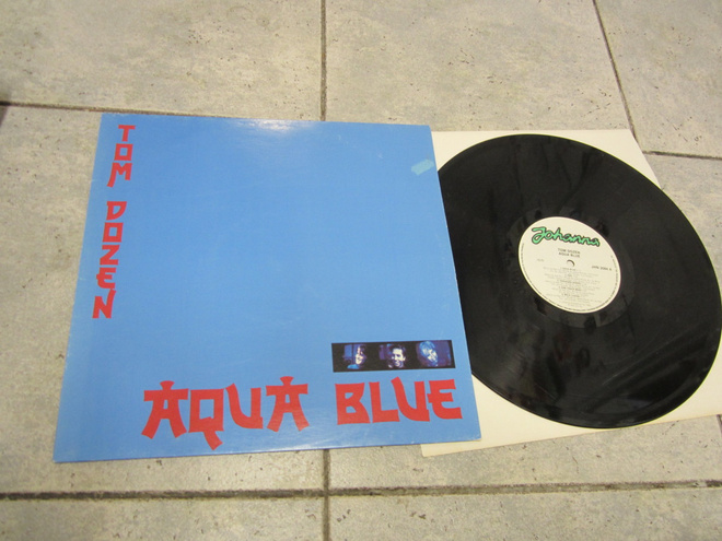 Tom Dozen – Aqua Blue ; hienokuntoinen LP