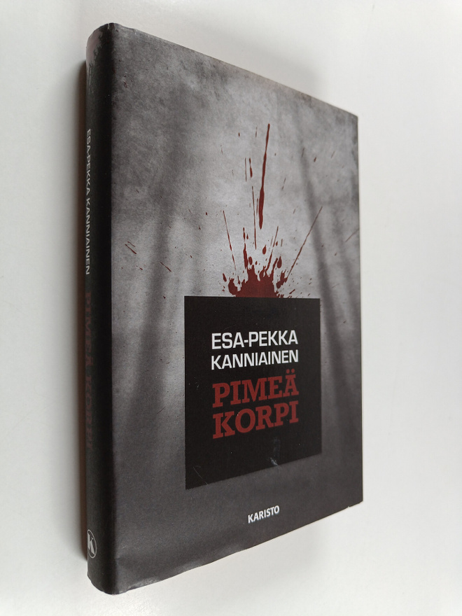 Esa-Pekka Kanniainen : Pimeä korpi