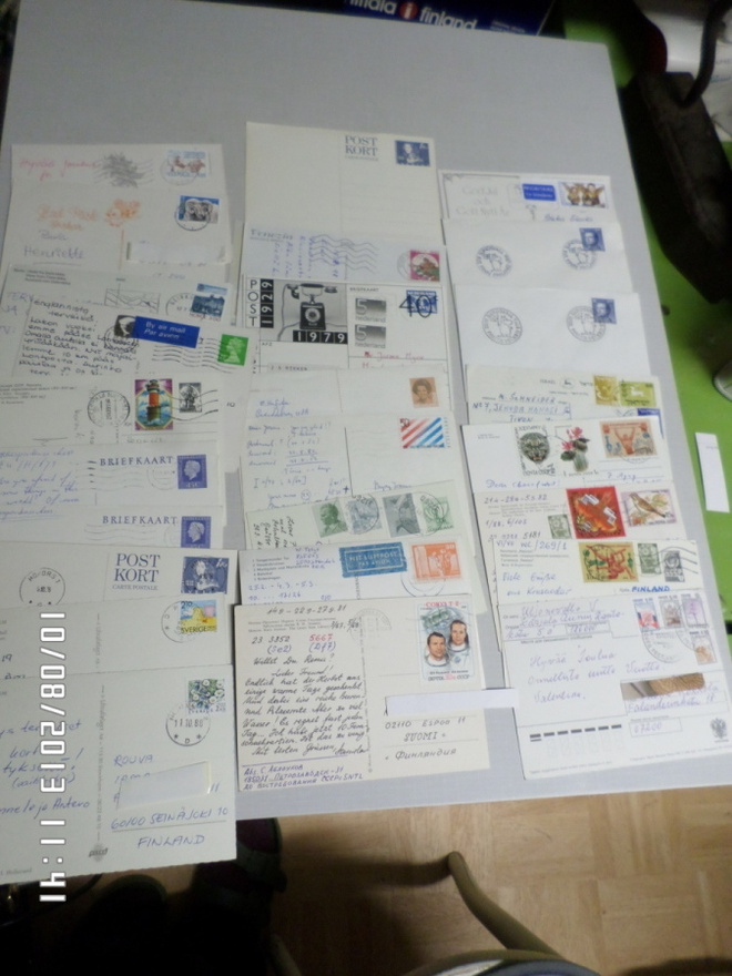 27 kpl erilaisia  ulkolaisia  posti ym  korteja  sekalaista.