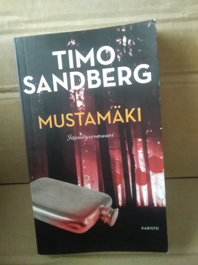 Timo Sandberg: Mustamäki -pokkari-