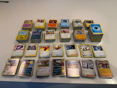 Pokemon Kortteja iso kasa
