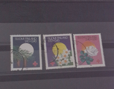 1988 PUNAINEN RISTI SARJA LEIMATTUNA, LAPE 1041-1043