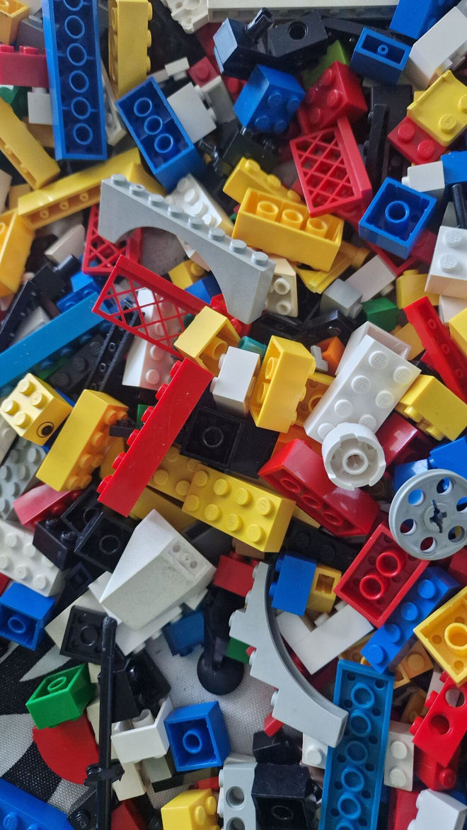 Legoja. Vanhinmat noin 35 vuoden takaa.