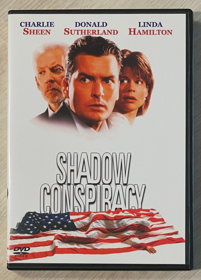 Vallan varjossa (1996) Charlie Sheen, Donald Sutherland