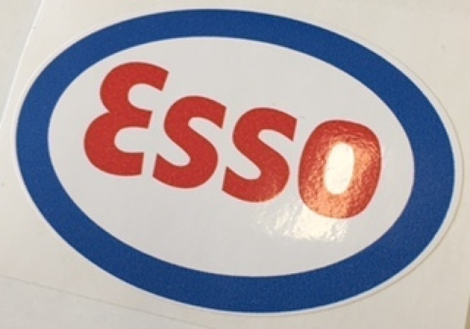 Esso bensa-asema tarra