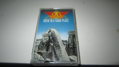 Aerosmith – Rock In A Hard Place