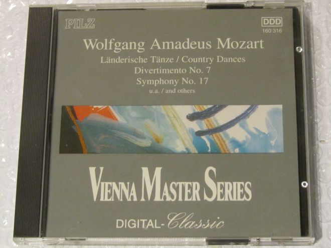 Mozart • Country Dances & Divertimento No.7 CD