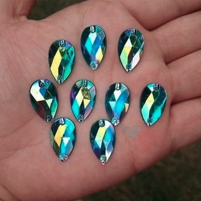 990 .. Kauniit Pisara Drip Acrylic .. Askartelu