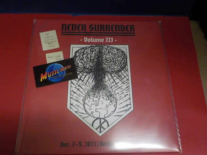 V/A - NEVER SURRENDER - VOLUME III  UUSI LP