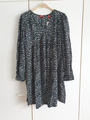 Esprit kukkamekko