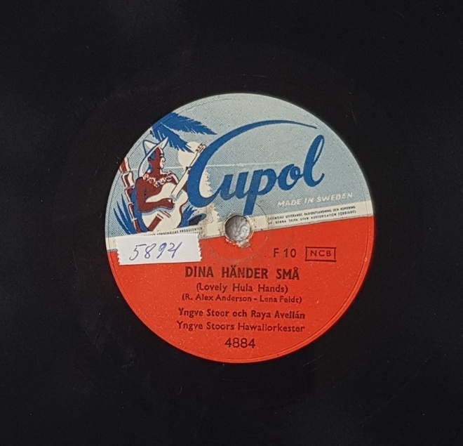 Savikiekko 1955 - Raya Avellan (Harmony Sisters) Cupol 4884