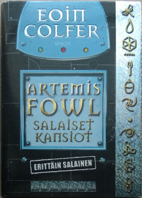 Eoin Colfer: Salaiset kansiot (sid. Wsoy 2004)