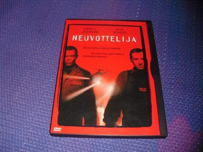 NEUVOTTELIJA (Samuel L. Jackson) 1998***