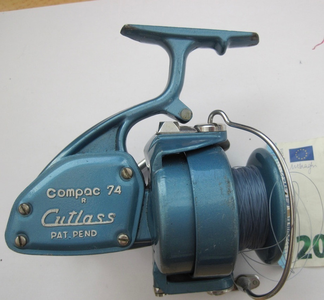 VANHA Kela Compac 74 R Cutlass Japanilainen