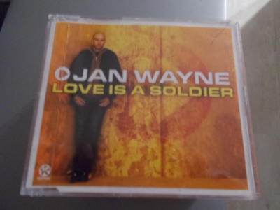 CDM JAN WAYNE ** LOVE IS A SOLDIER **