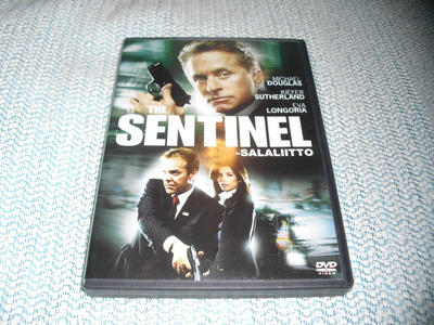 THE SENTINEL (Michael Douglas)***