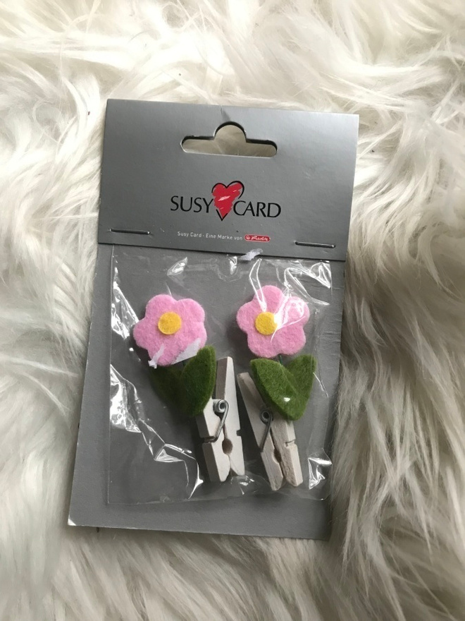 @ Susy Card koriste pyykkipojat kukilla sisustukseen @