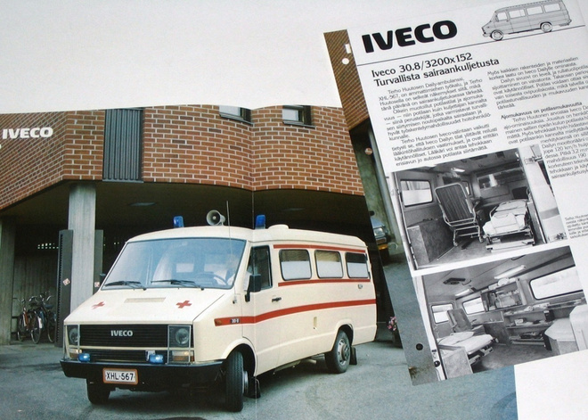 1984 Iveco 30.8 ambulanssi esite - KUIN UUSI - suomalainen