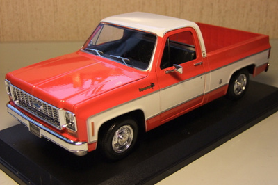 Chevrolet scottsdale cheyenne super -74 1:18 ALE!